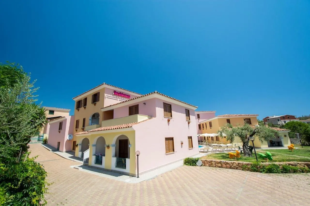 Apart Otel Isa - Residence With Swimming Pool In Sos Alinos, Apartments With Air Conditioning And Private Outdoor Area Cala Liberotto